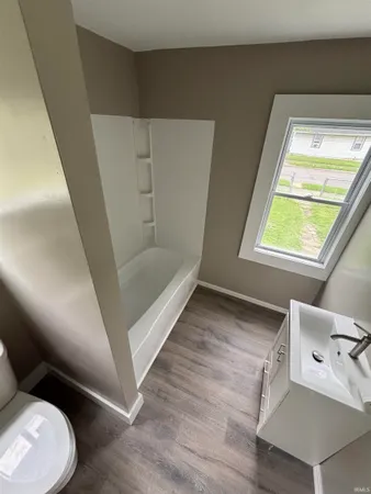 $1,050 | 604 McKinnie Avenue, Fort Wayne, IN 46806