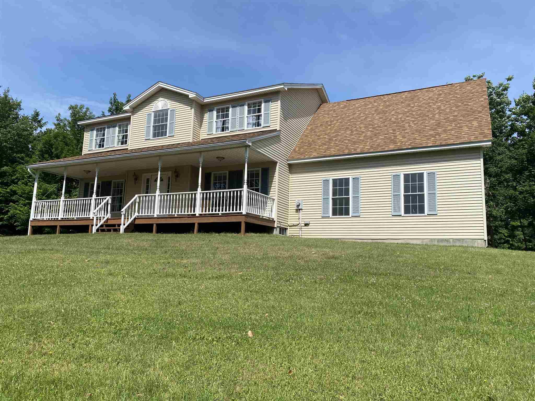 3193 Oakland Station Road Georgia, VT 05478 - Photo 2 of 37 Gallery Image 2