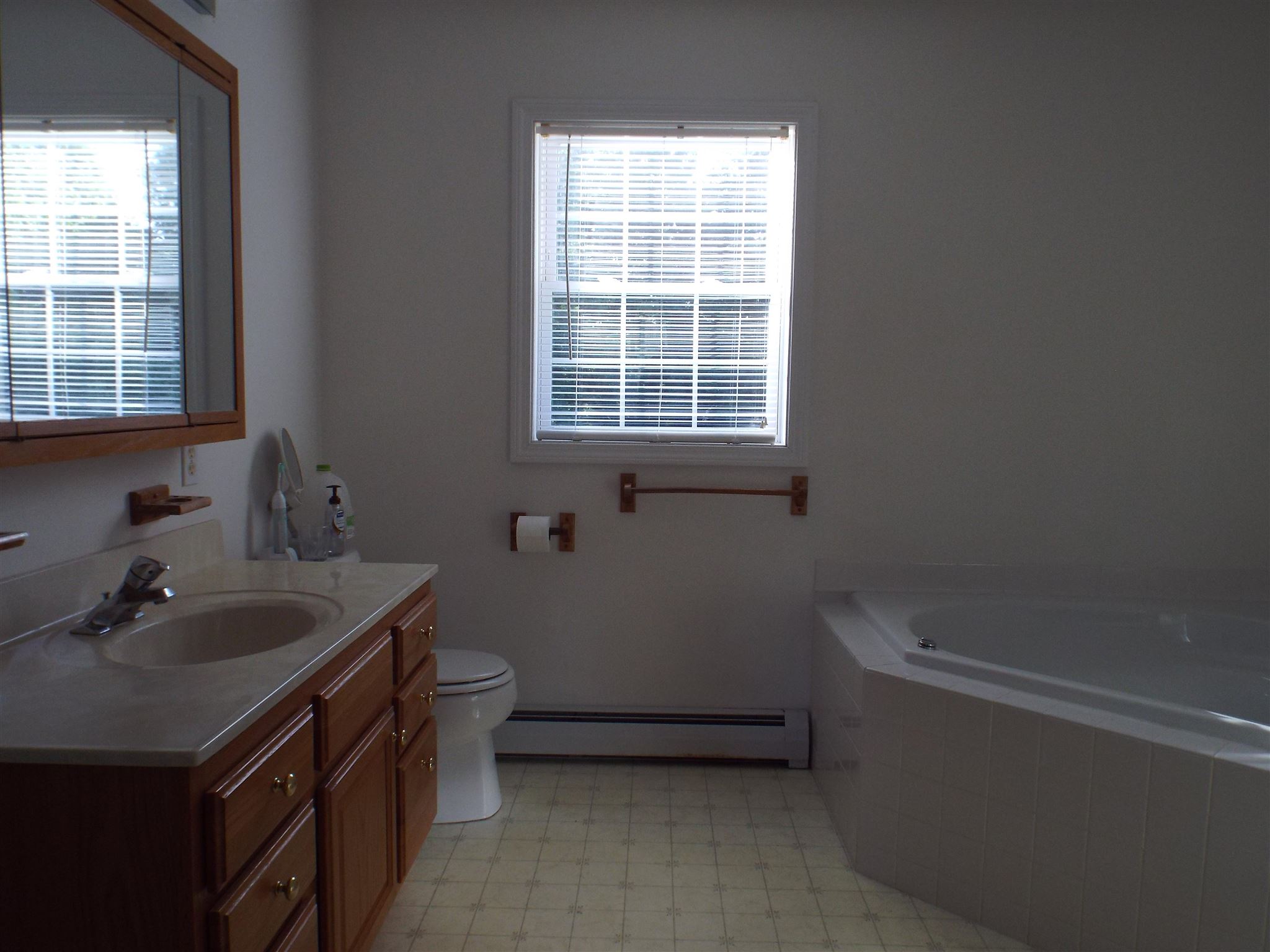 3193 Oakland Station Road Georgia, VT 05478 - Photo 17 of 37 Gallery Image 17