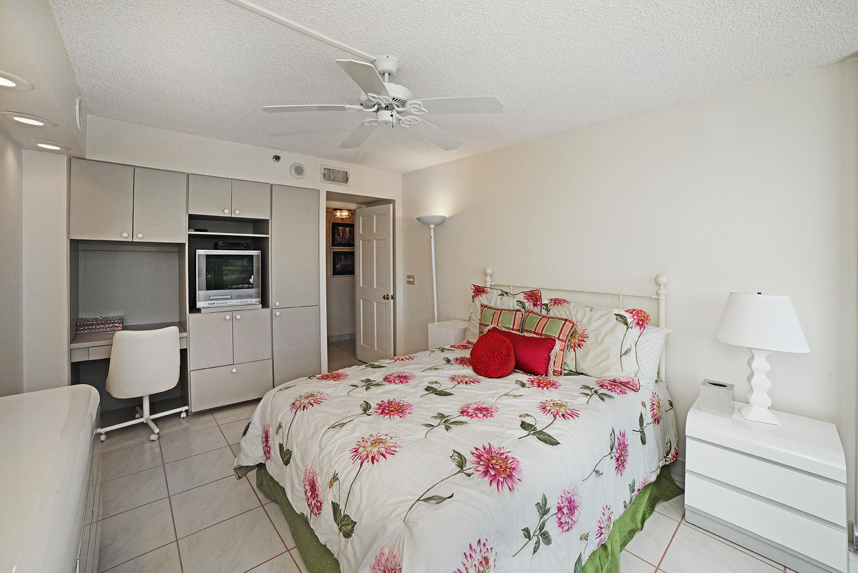 2001 North Ocean Boulevard, Unit 301 Boca Raton, FL 33431 - Photo 25 of 51 Second Bedroom