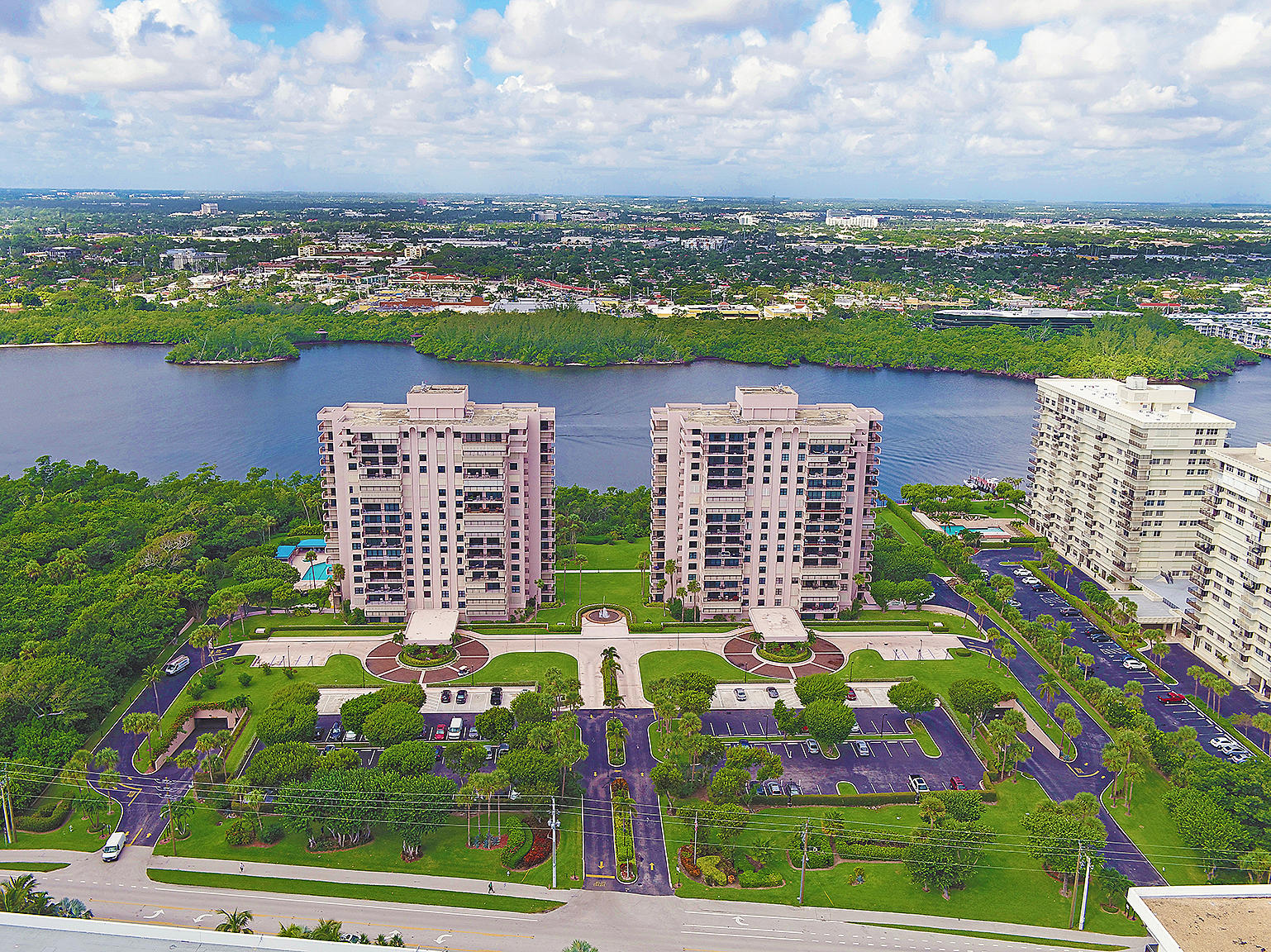 2001 North Ocean Boulevard, Unit 301 Boca Raton, FL 33431 - Photo 3 of 51 Looking West