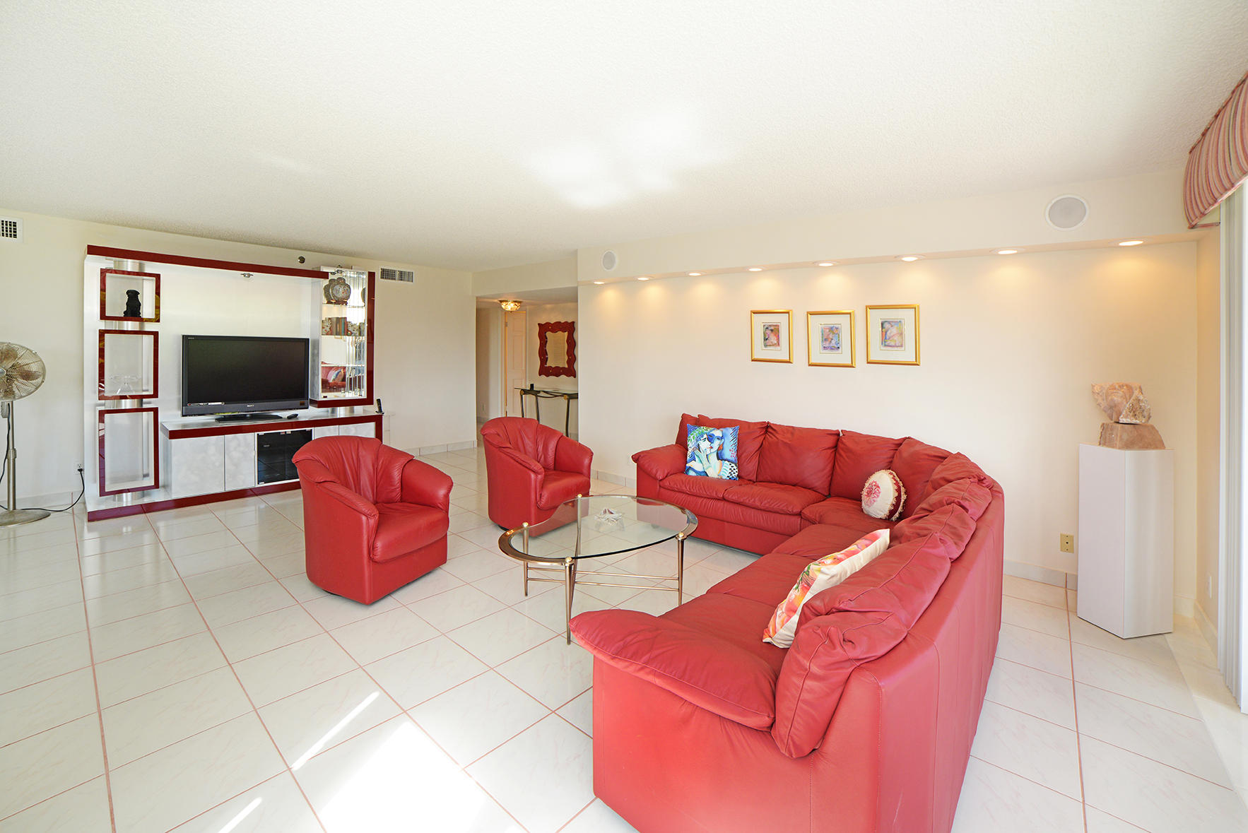 2001 North Ocean Boulevard, Unit 301 Boca Raton, FL 33431 - Photo 10 of 51 Living Room