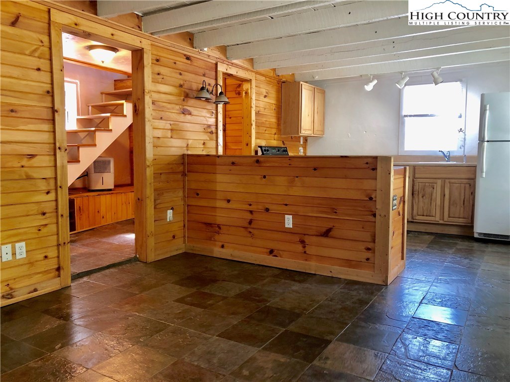607 Georges Gap Road Vilas, NC 28692 - Photo 5 of 29 Gallery Image 5