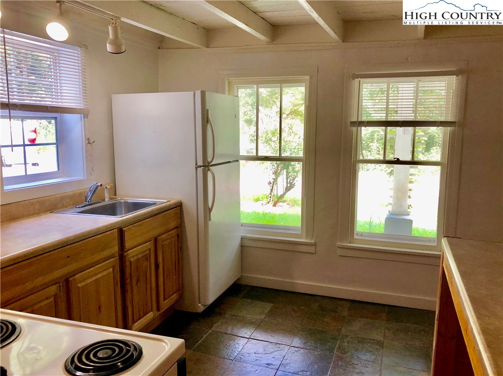 607 Georges Gap Road Vilas, NC 28692 - Photo 8 of 29 Gallery Image 8