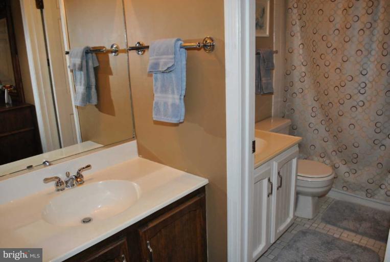 1249 Portner Road Alexandria, VA 22314 - Photo 21 of 24 Bath (Master)