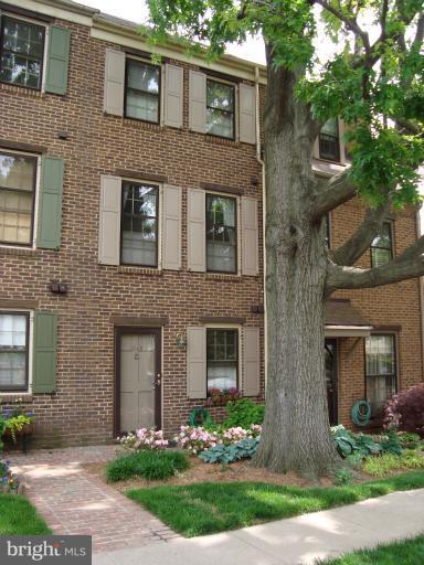 1249 Portner Road Alexandria, VA 22314 - Photo 24 of 24 Exterior (Front)