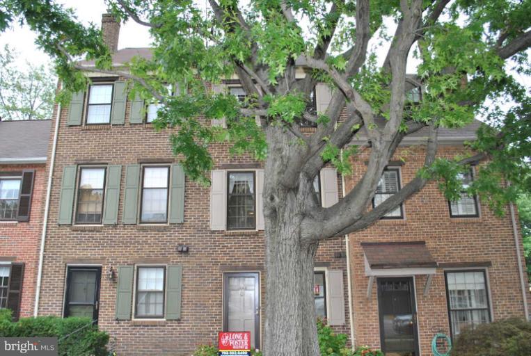 1249 Portner Road Alexandria, VA 22314 - Photo 9 of 24 Exterior (Front) 2
