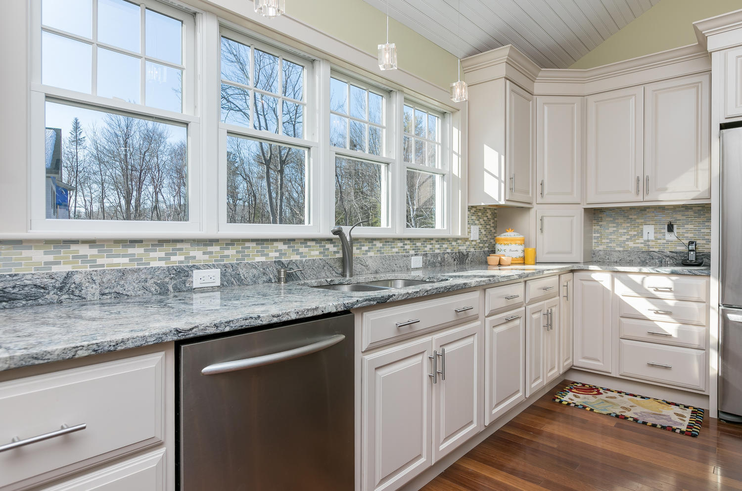 5 Lawson Road Cape Elizabeth, ME 04107 - Photo 5 of 55 5 Lawson Rd Cape Elizabeth ME-large-005-
