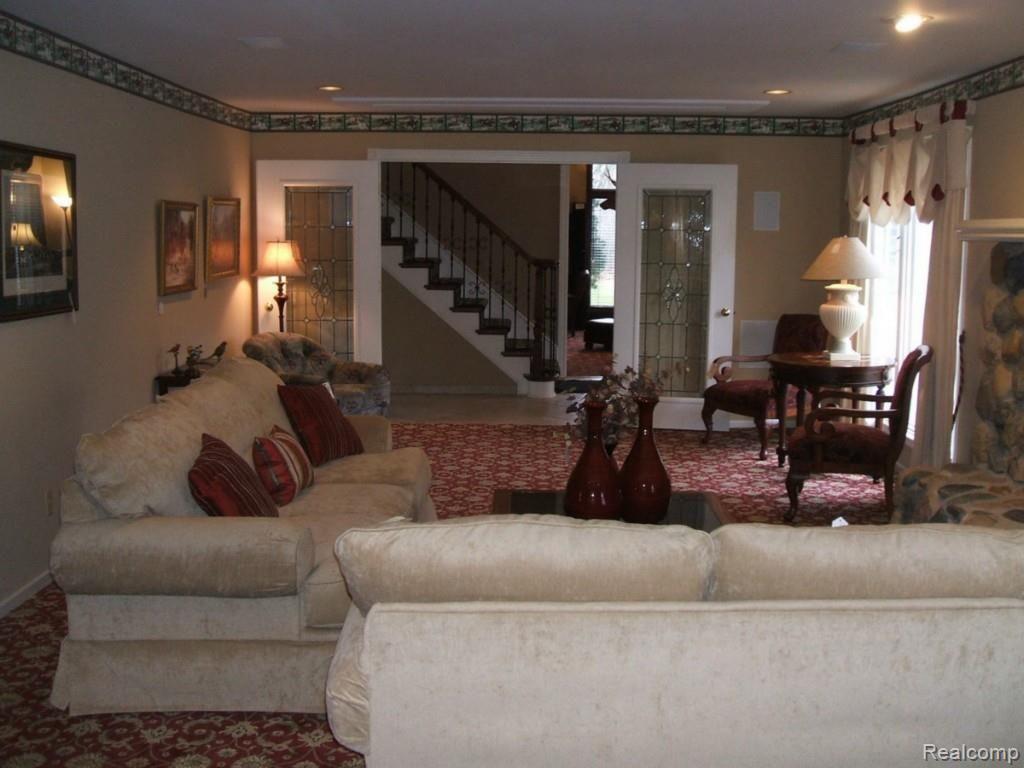 7835 Foster Road Clarkston, MI 48346 - Photo 12 of 23 aa h Family Room Foster7835_08.jpg