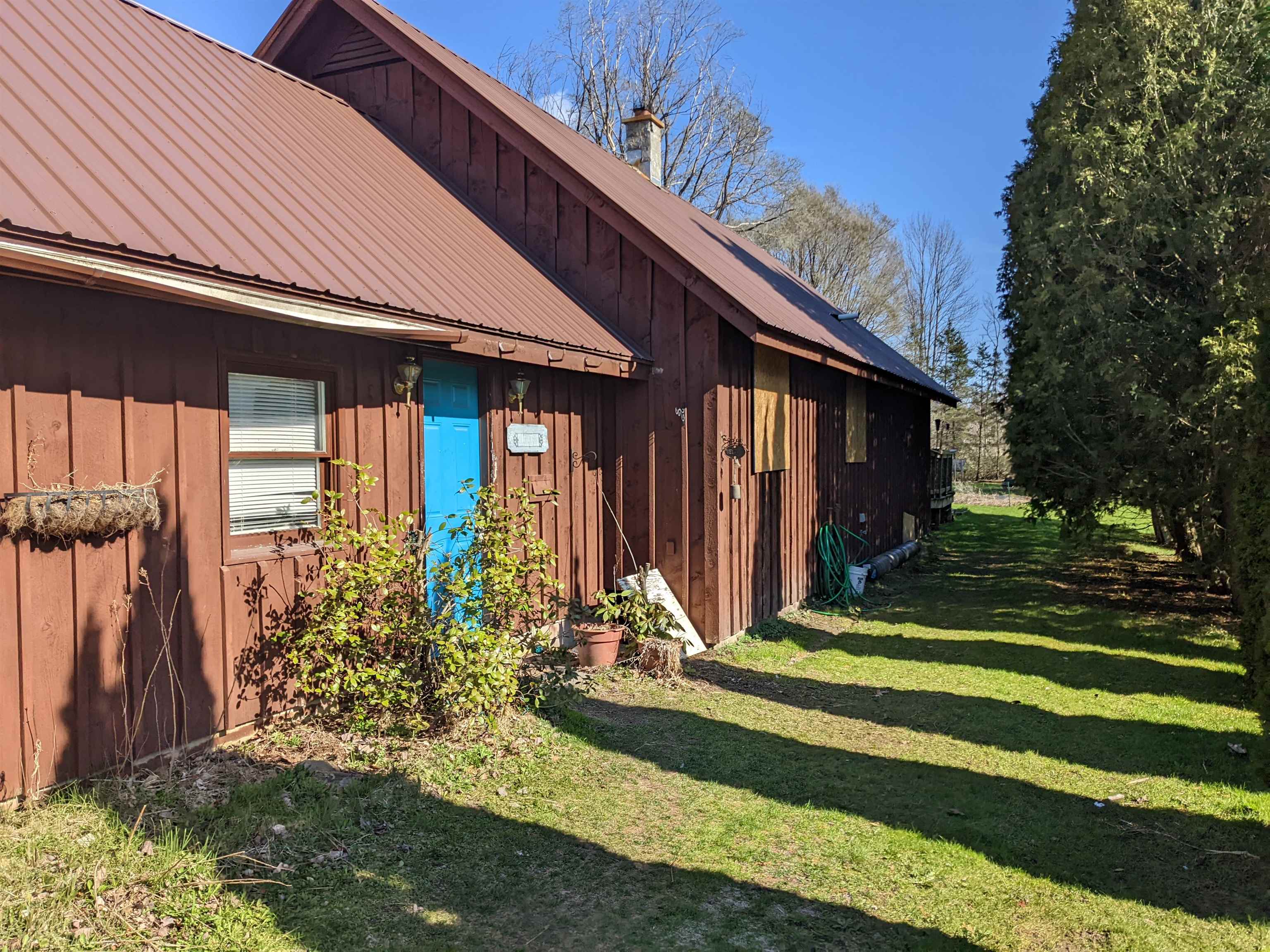 150 Jackson Avenue Rutland, VT 05701 - Photo 3 of 10