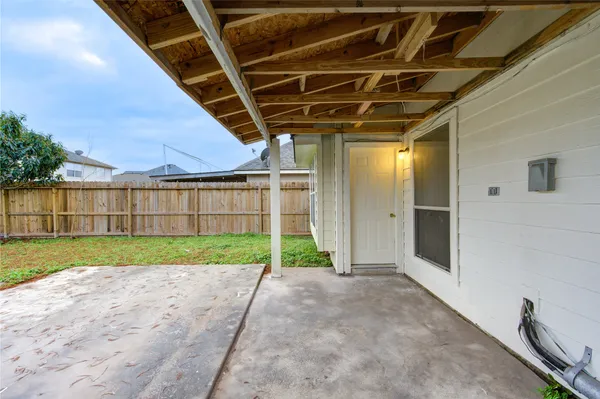$1,800 | 13903 Maximos Drive, Houston, TX 77083
