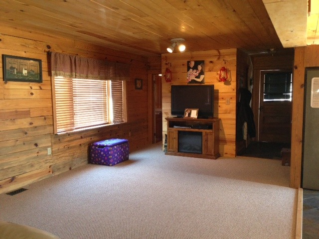 16456 Base Line Road Sycamore, IL 60178 - Photo 4 of 17