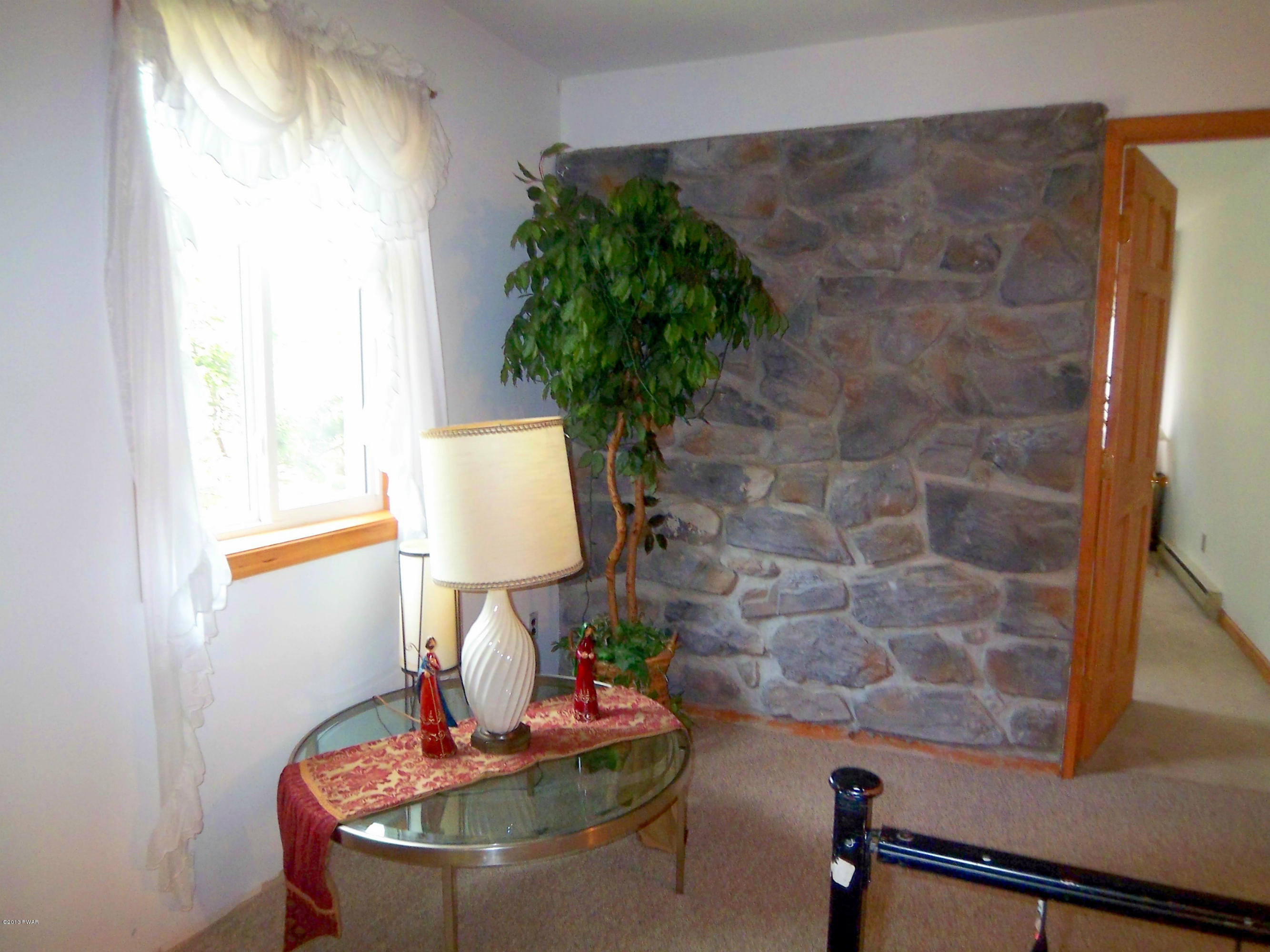 20 Riverside Drive Hawley, PA 18428 - Photo 12 of 17