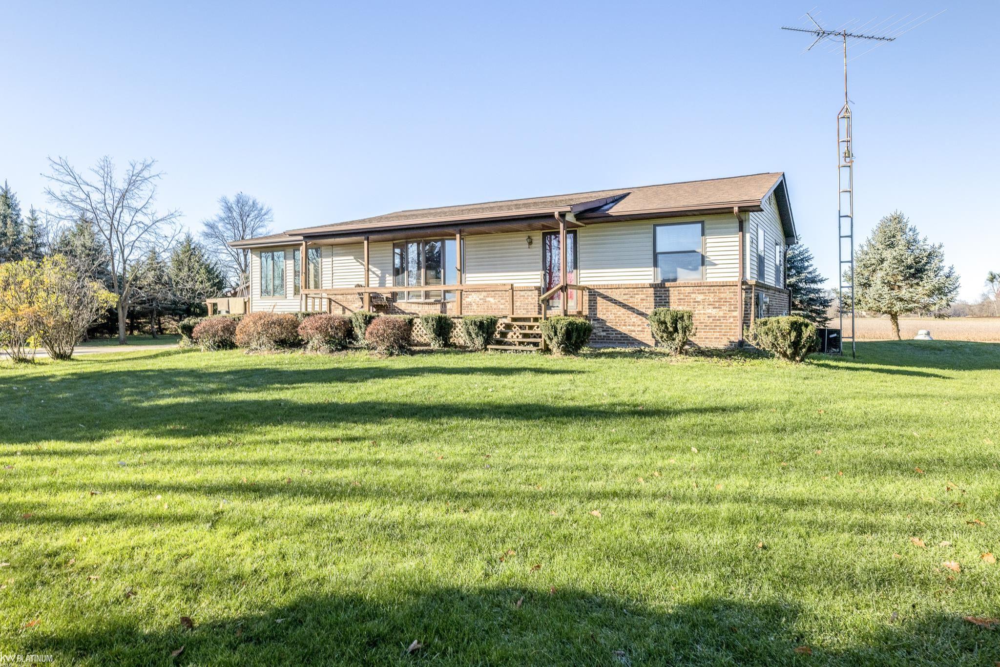5859 Evans Road Capac, MI 48014 - Photo 4 of 25 50127876-3.JPG