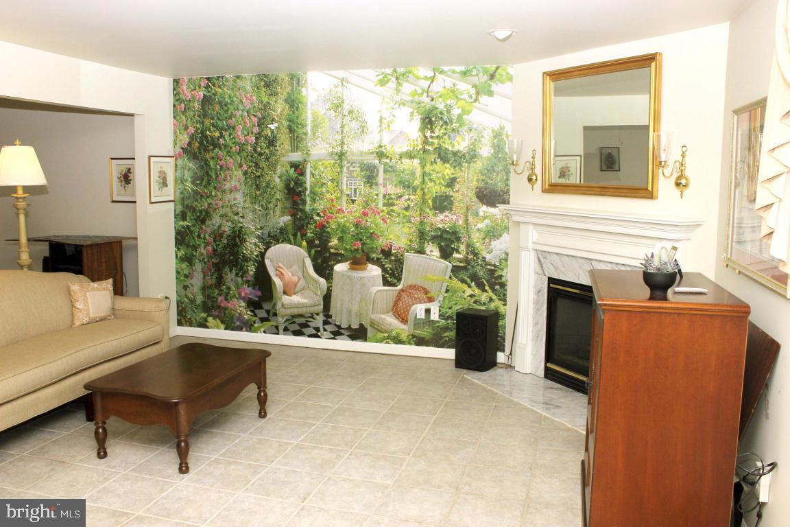 337 White Chapel Road Lancaster, PA 17603 - Photo 3 of 20 Gallery Image 3