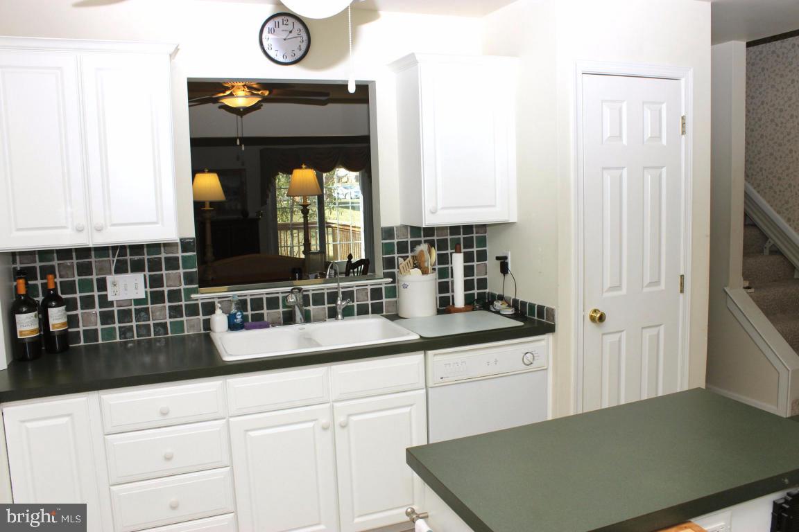 337 White Chapel Road Lancaster, PA 17603 - Photo 8 of 20 Gallery Image 8