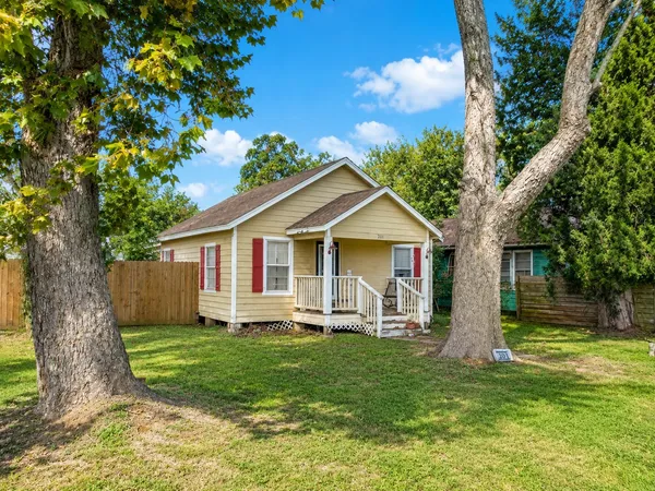 $140,000 | 201 East Front Street, Brazoria, TX 77422