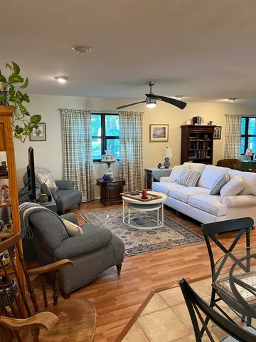 $214,900 | 144 Karanda Court, Royal Palm Beach, FL 33411