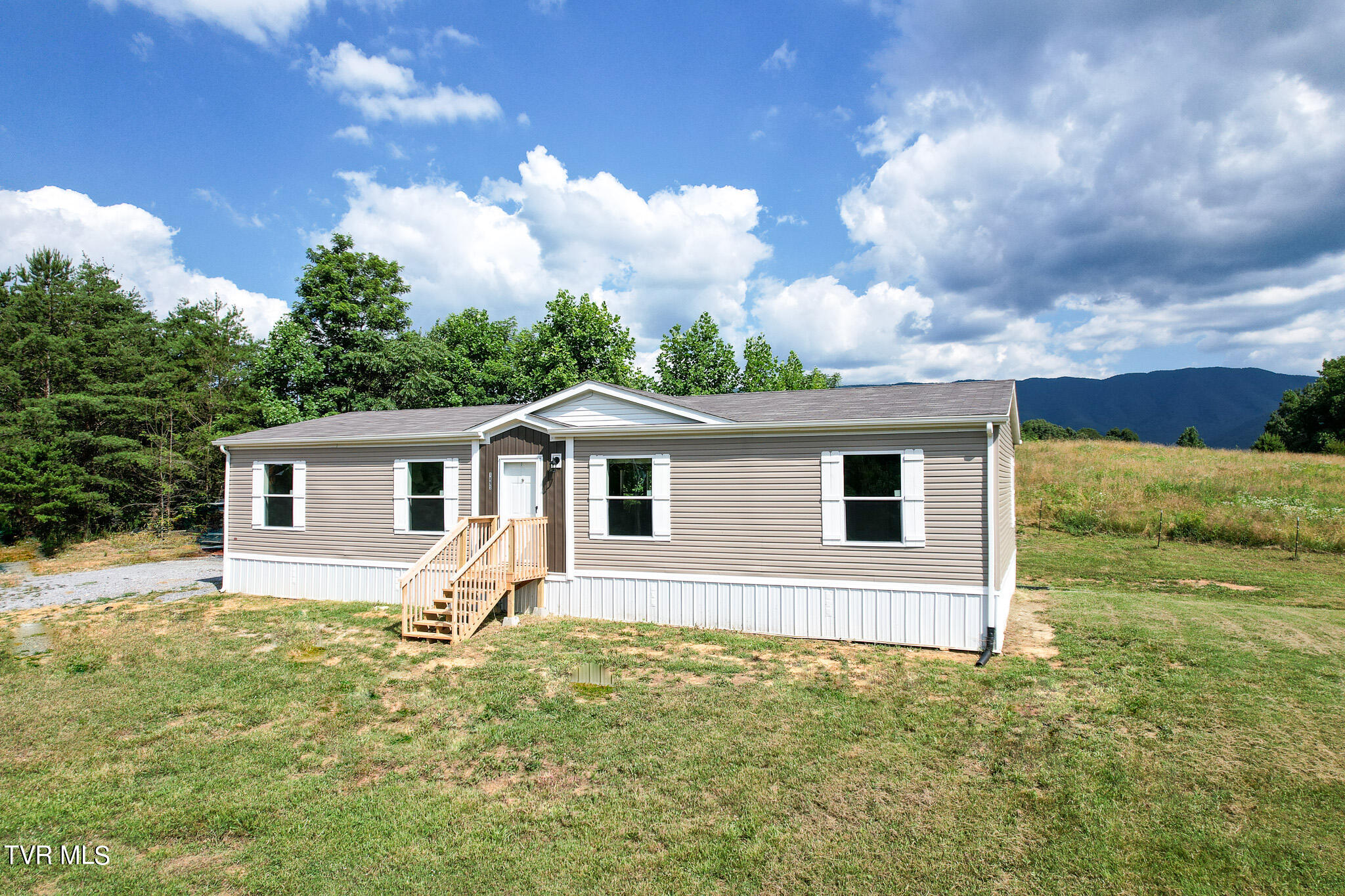 1895 Shakerag Road Greeneville, TN 37743 - Photo 3 of 51 DJI_0142-Edit