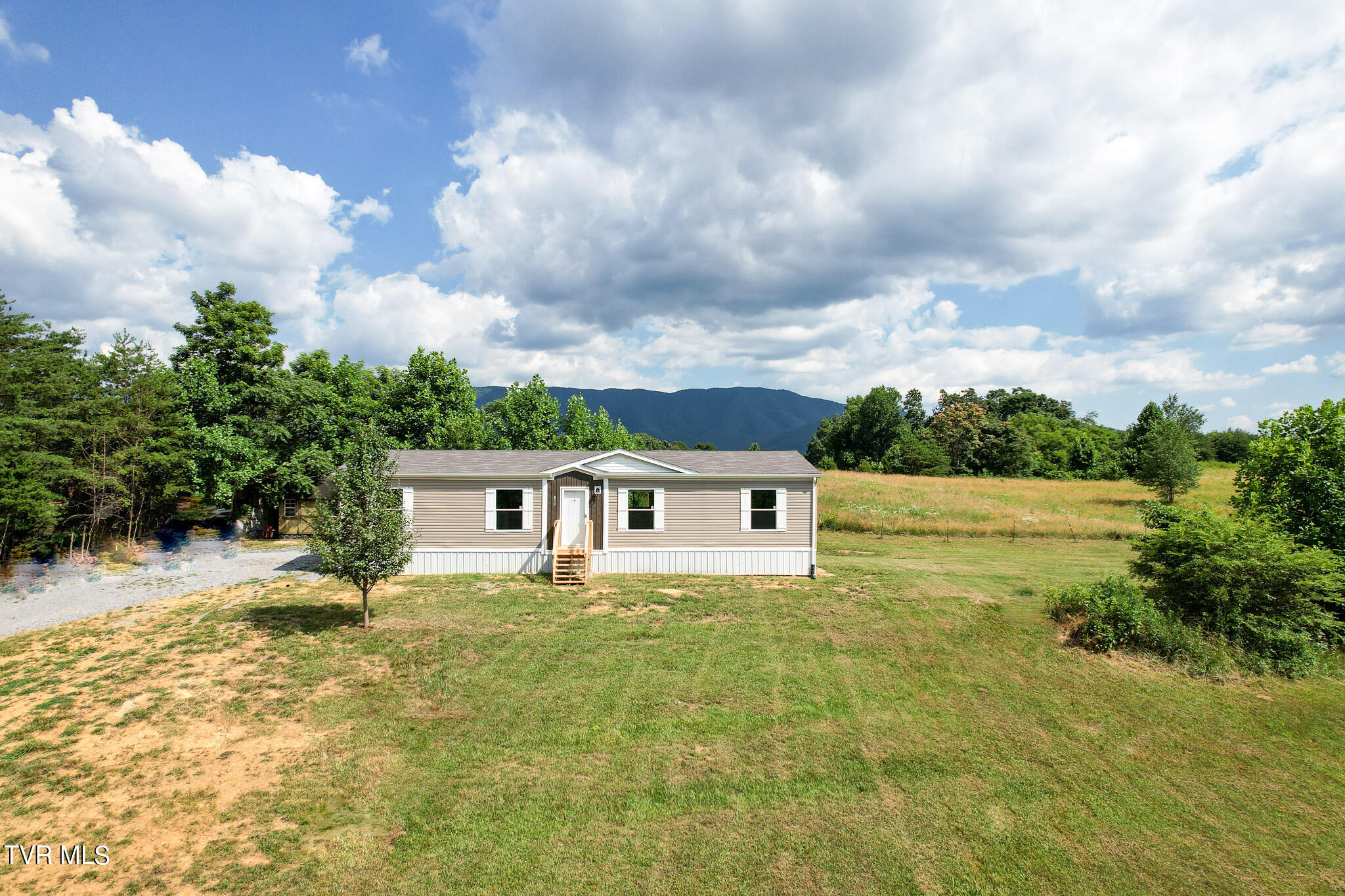 1895 Shakerag Road Greeneville, TN 37743 - Photo 5 of 51 DJI_0139-Edit