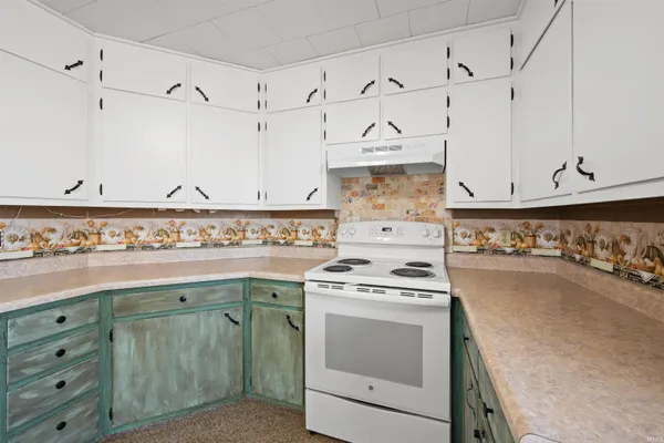 $325,000 | 8849 East 100 South, Marion, IN 46953