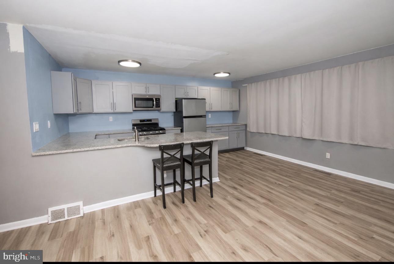 3248 Rhett Road Philadelphia, PA 19154 - Photo 2 of 15 Gallery Image 2