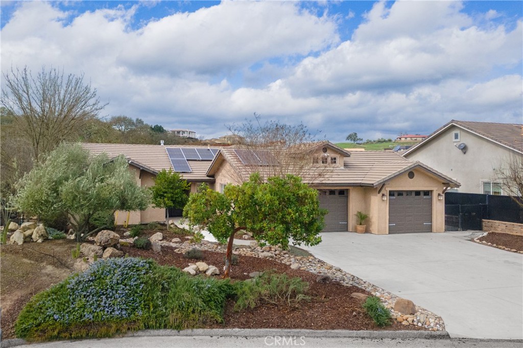 3645 Delaney Place Paso Robles, CA 93446 - Photo 2 of 56