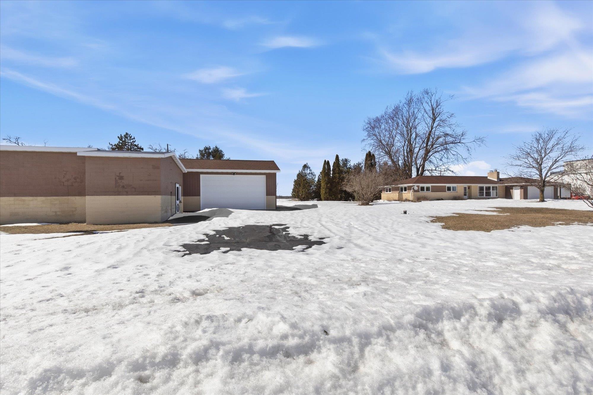 3327 County Rd C Oconto Falls, WI 54154 - Photo 2 of 36