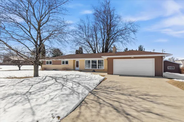 $385,000 | 3327 County Rd C, Oconto Falls, WI 54154