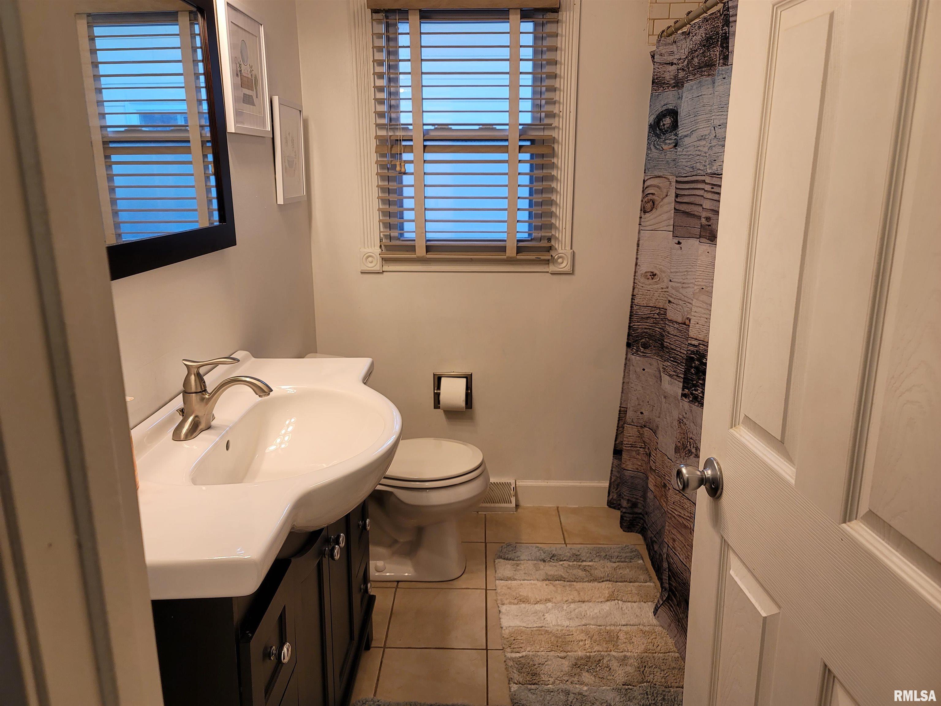 2532 Selkirk Road Springfield, IL 62702 - Photo 23 of 50