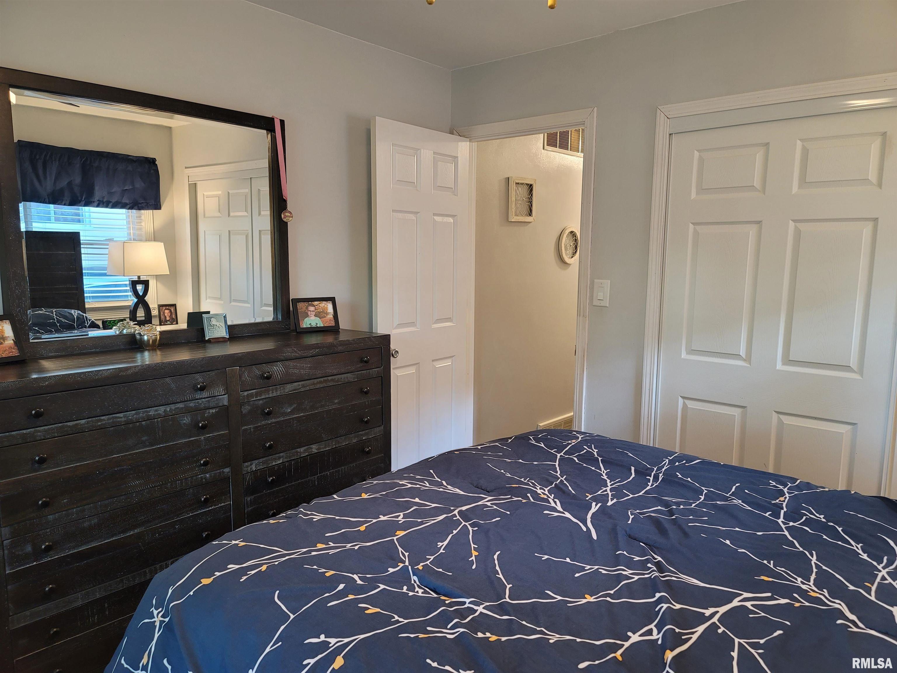 2532 Selkirk Road Springfield, IL 62702 - Photo 32 of 50