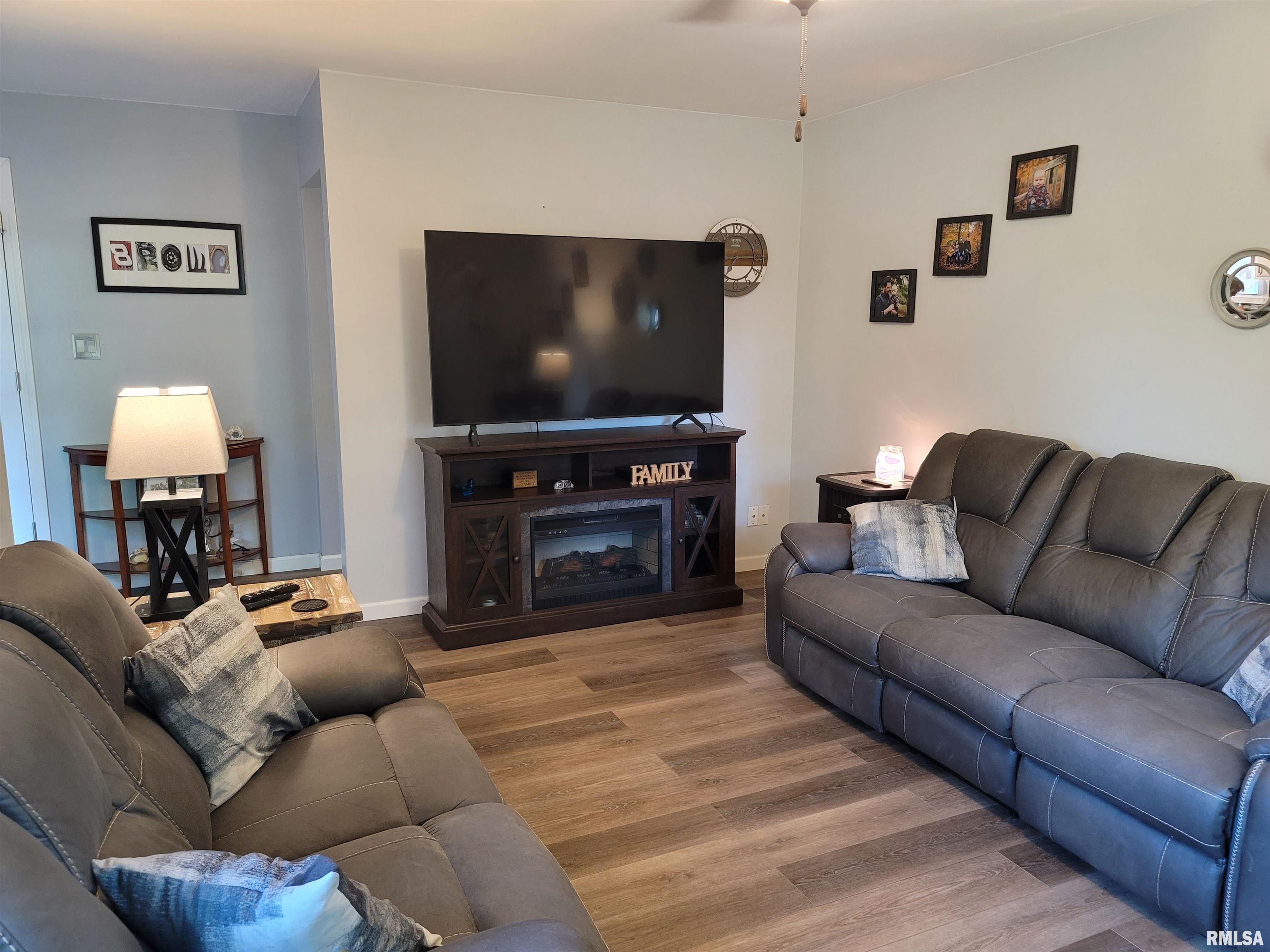 2532 Selkirk Road Springfield, IL 62702 - Photo 10 of 50