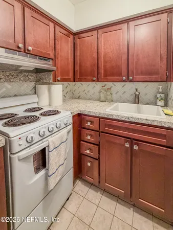 $950 | 2960 Remington Street, Unit 8, Jacksonville, FL 32205