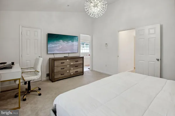 $3,000 | 200 Twelve Oaks Drive, Gaithersburg, MD 20878