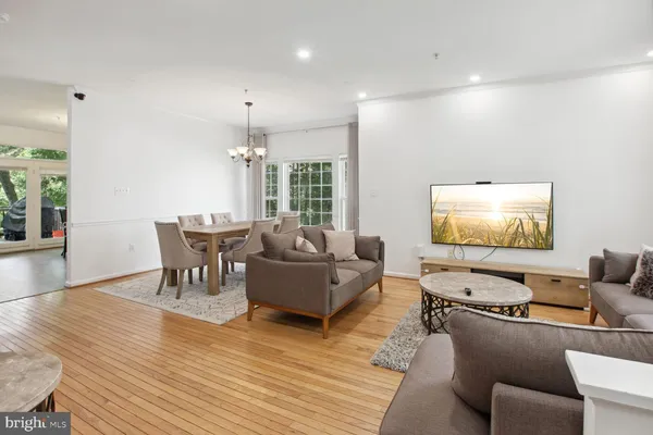 $3,000 | 200 Twelve Oaks Drive, Gaithersburg, MD 20878