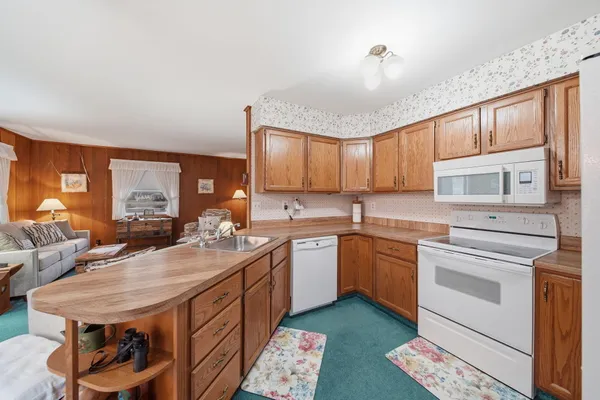 $675,000 | 228 Oak Grove Drive, Brooklyn, MI 49230