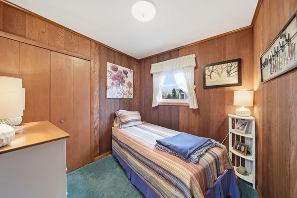 $699,900 | 228 Oak Grove Drive, Brooklyn, MI 49230