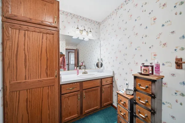 $675,000 | 228 Oak Grove Drive, Brooklyn, MI 49230