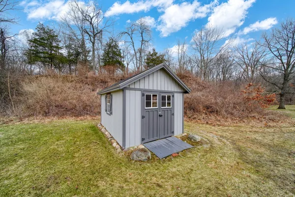 $675,000 | 228 Oak Grove Drive, Brooklyn, MI 49230