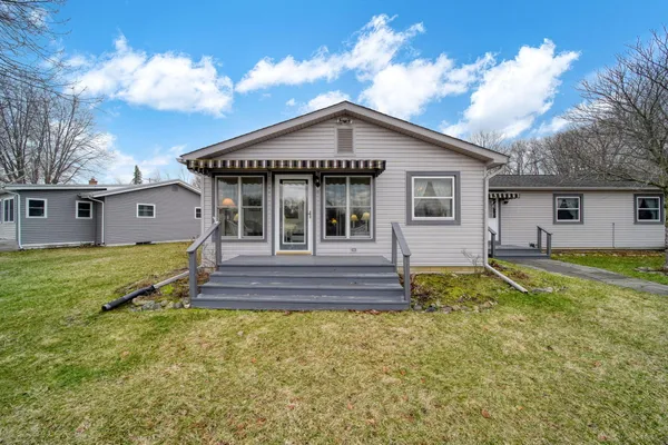 $675,000 | 228 Oak Grove Drive, Brooklyn, MI 49230