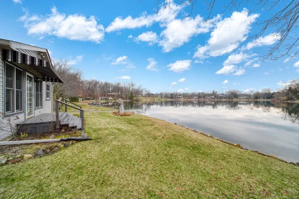 $699,900 | 228 Oak Grove Drive, Brooklyn, MI 49230