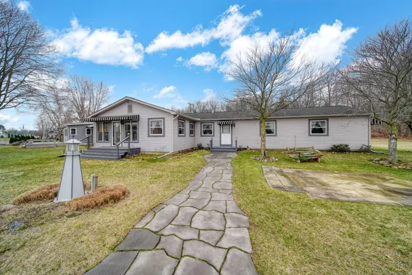 $675,000 | 228 Oak Grove Drive, Brooklyn, MI 49230