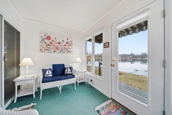 $699,900 | 228 Oak Grove Drive, Brooklyn, MI 49230