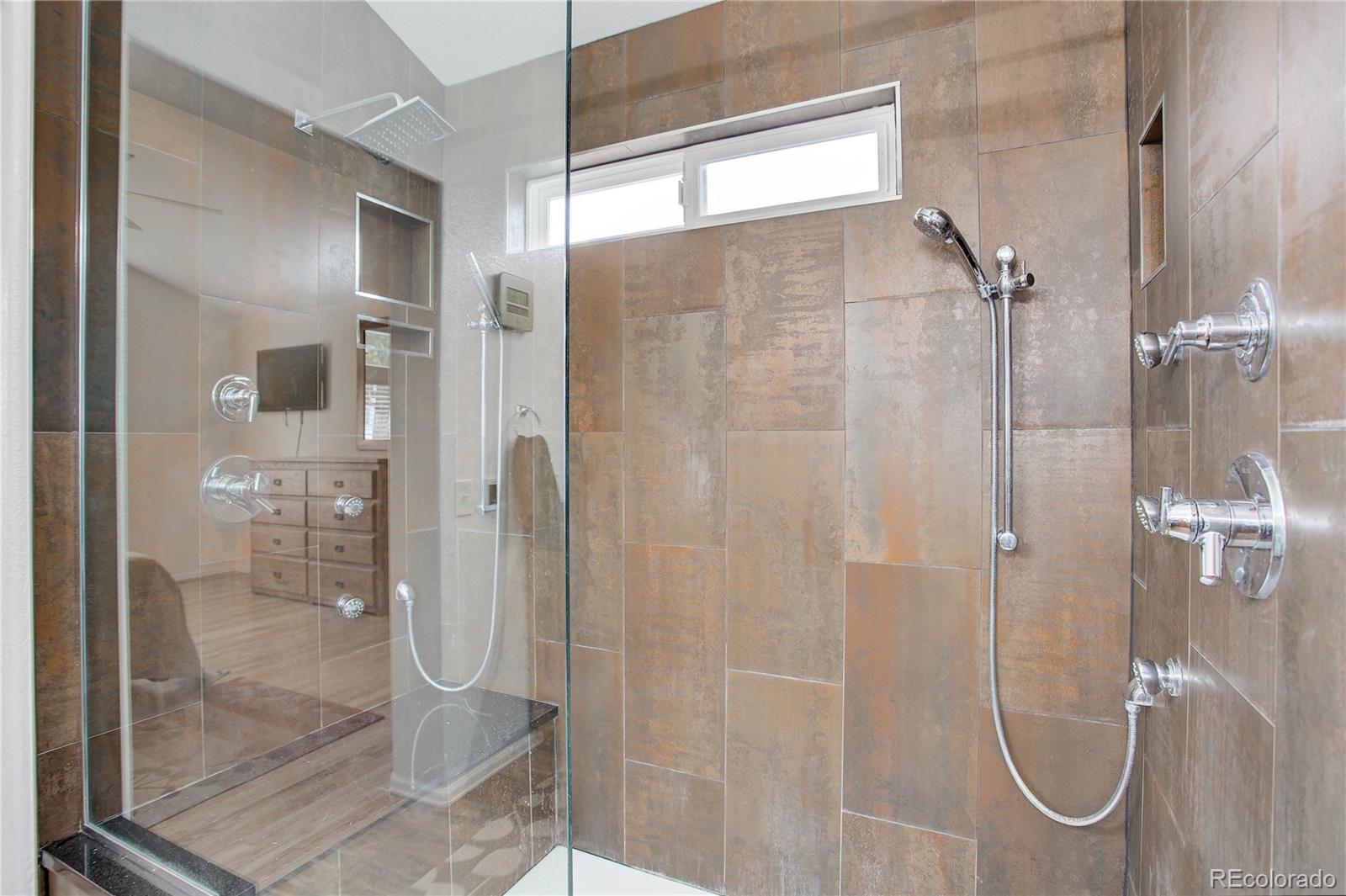 9812 South Fireweed Road Highlands Ranch, CO 80129 - Photo 7 of 34 Gallery Image 7