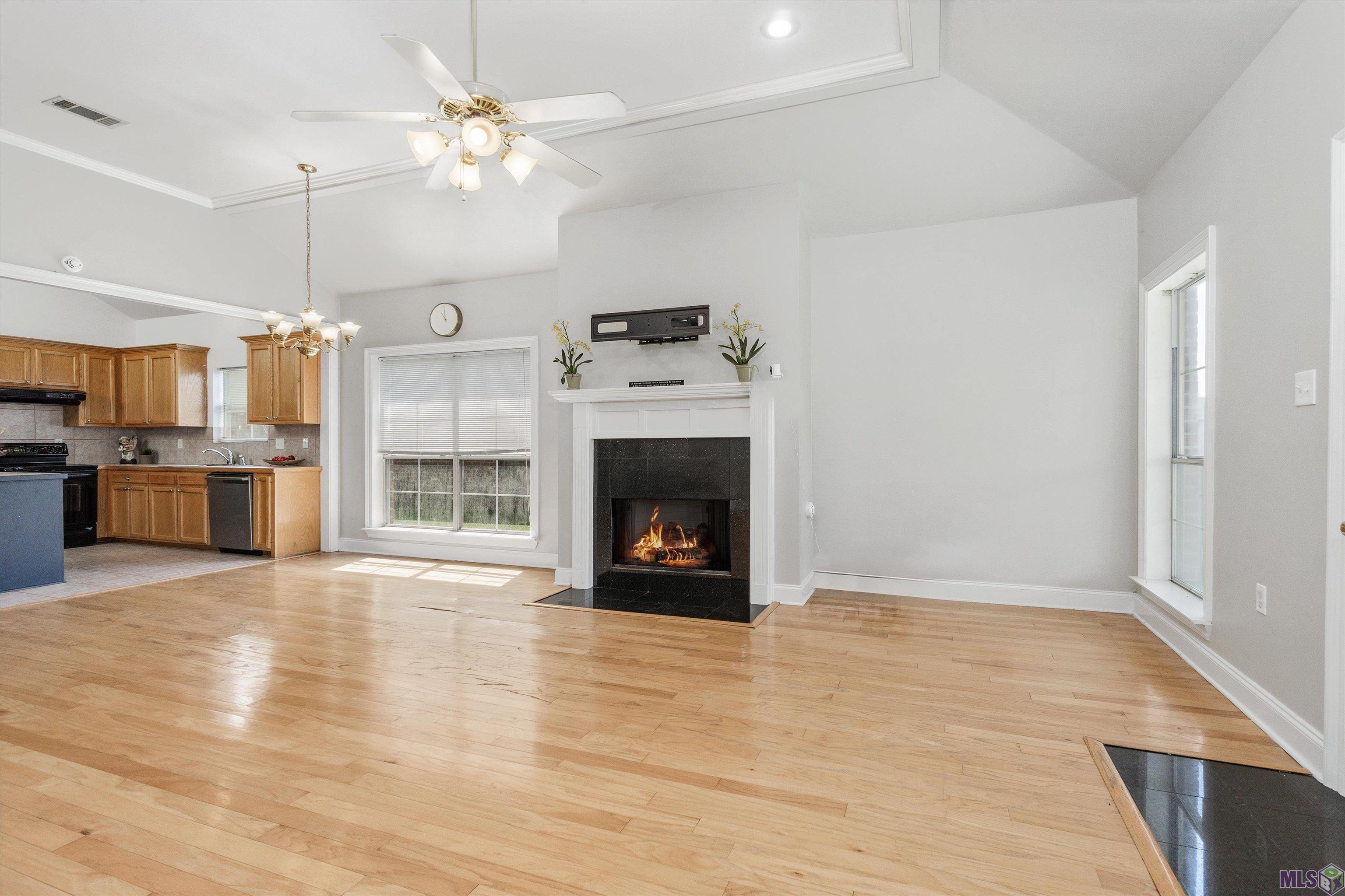 9306 Rue De Benoit Denham Springs, LA 70706 - Photo 4 of 15 Gallery Image 4