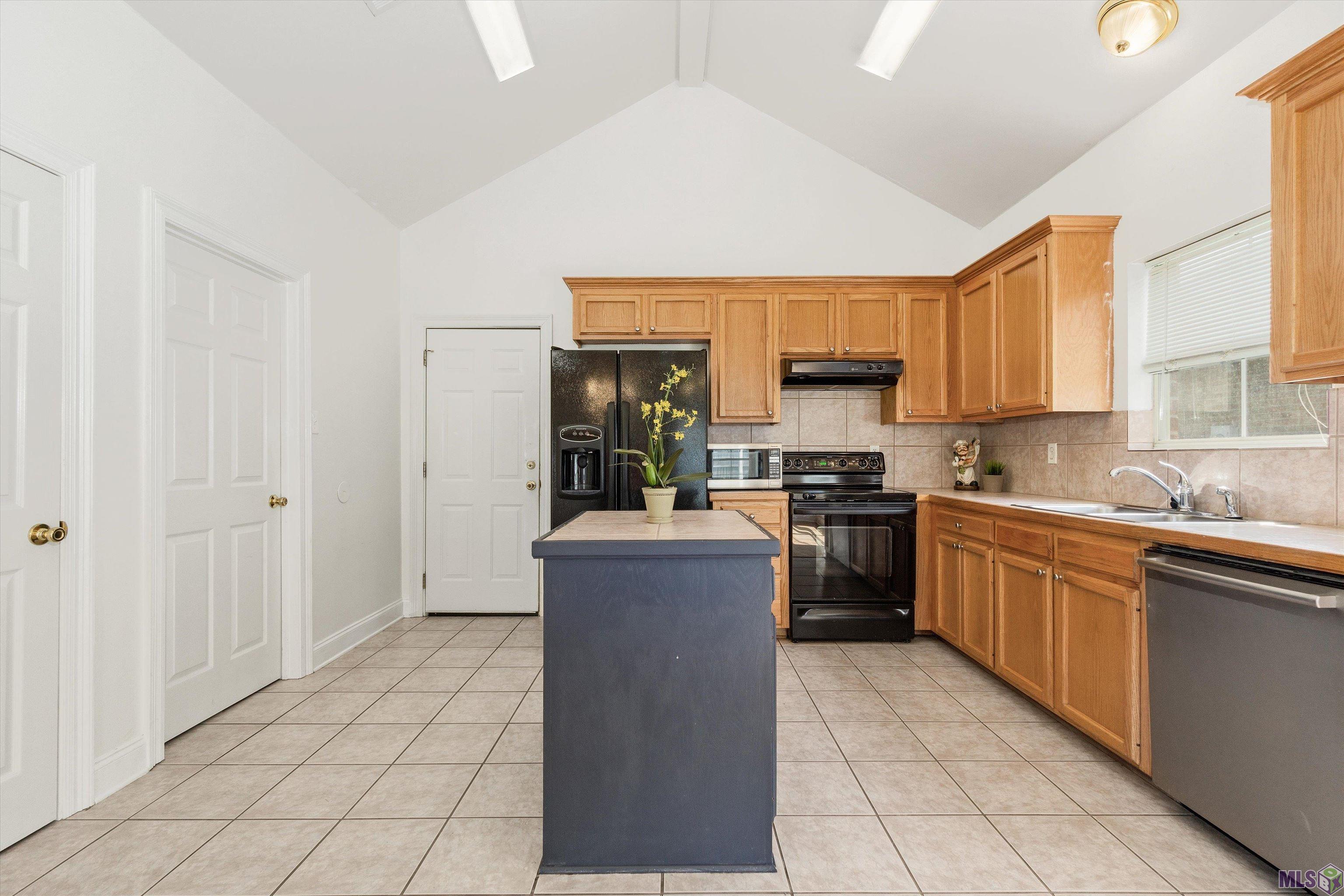 9306 Rue De Benoit Denham Springs, LA 70706 - Photo 5 of 15 Gallery Image 5