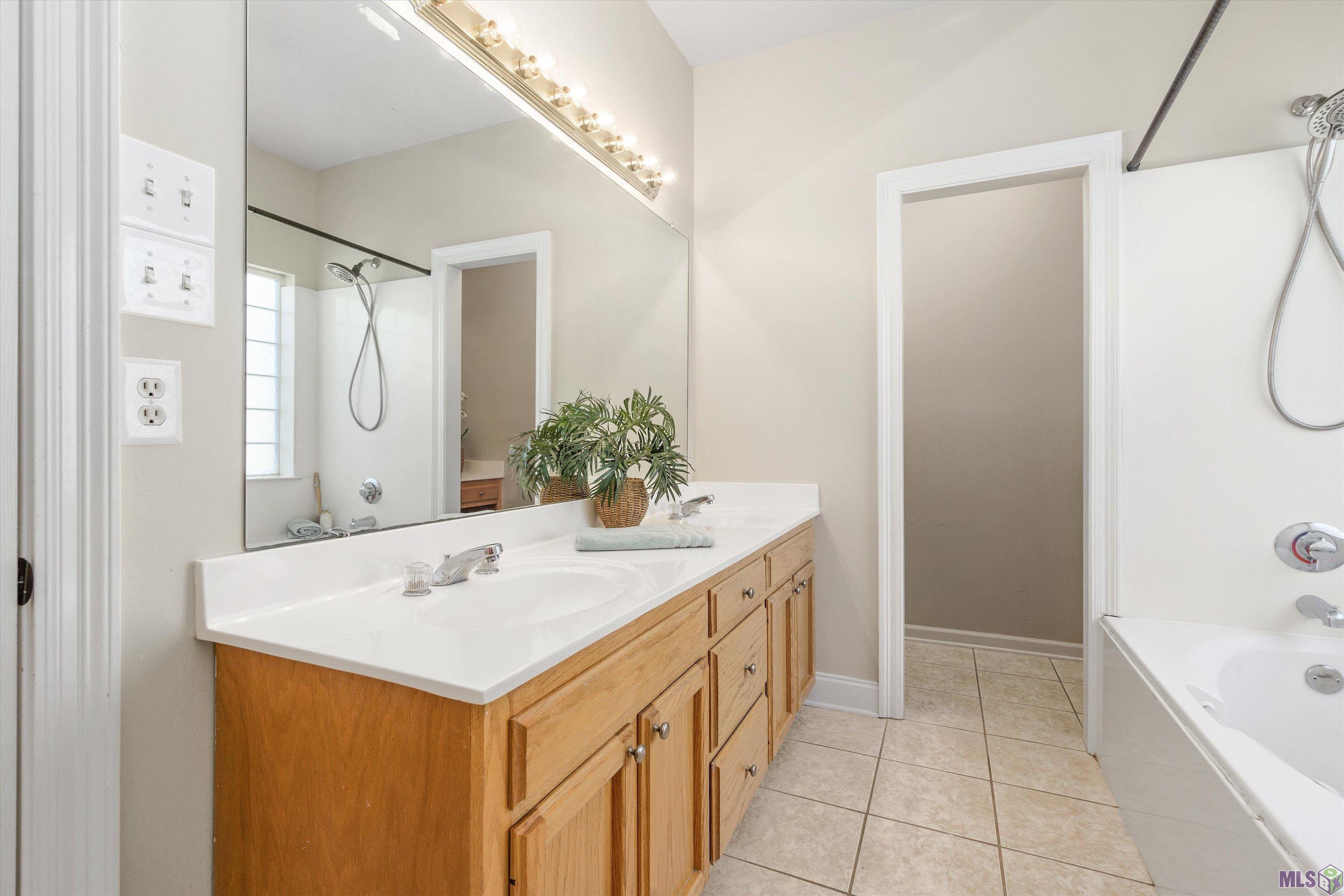 9306 Rue De Benoit Denham Springs, LA 70706 - Photo 9 of 15 Gallery Image 9