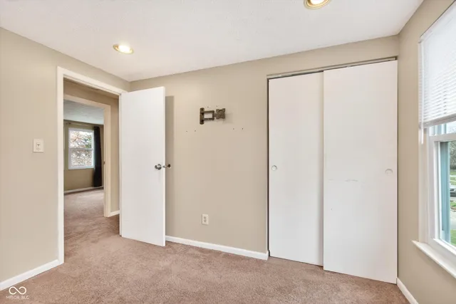 $285,000 | 11495 Crestview Drive, Fishers, IN 46038