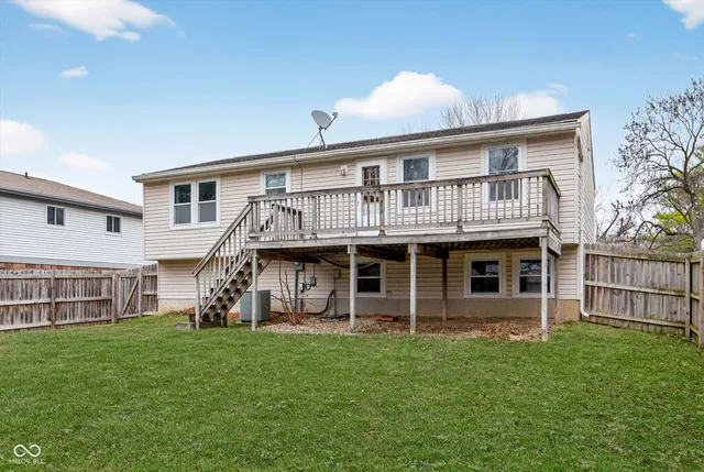 $285,000 | 11495 Crestview Drive, Fishers, IN 46038