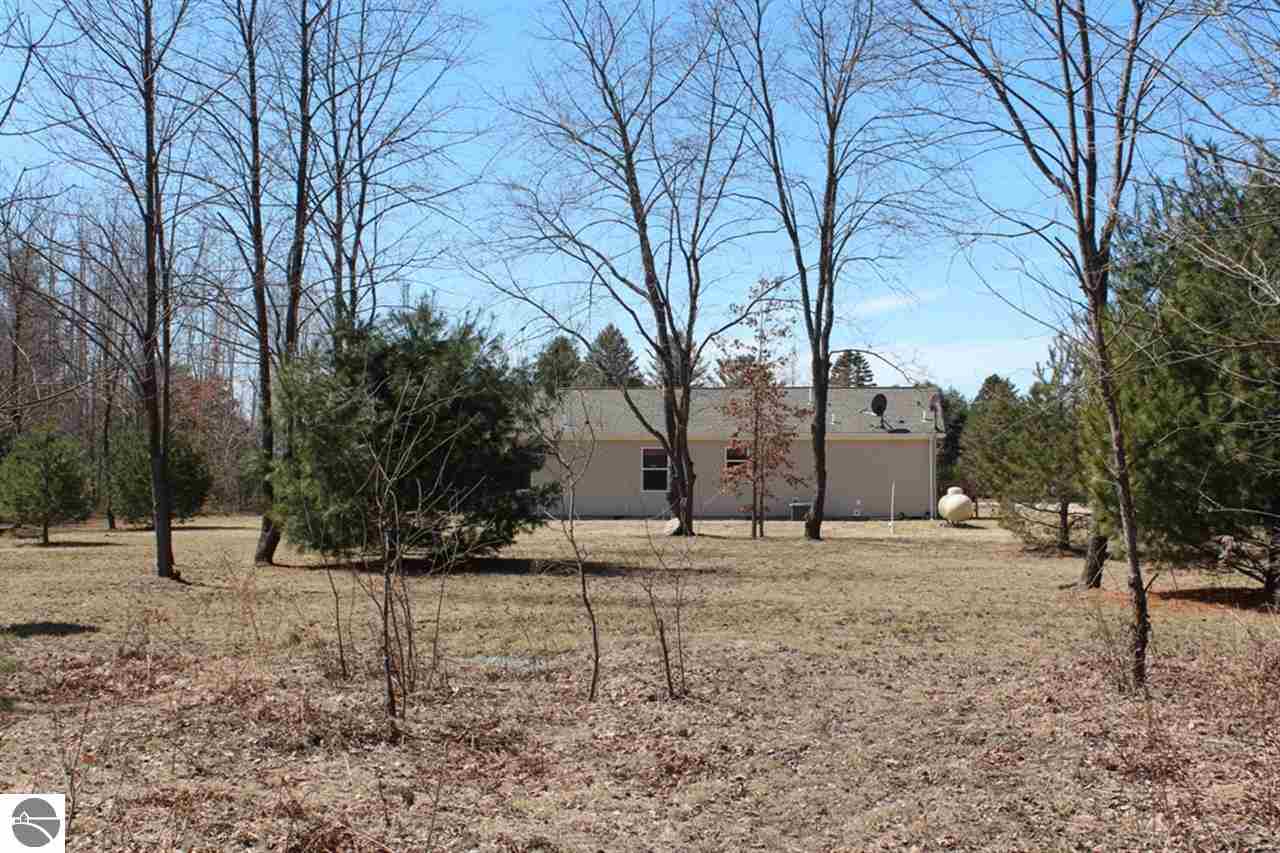 1211 South East County Line Road Shepherd, MI 48883 - Photo 25 of 25 1782240-24.JPG